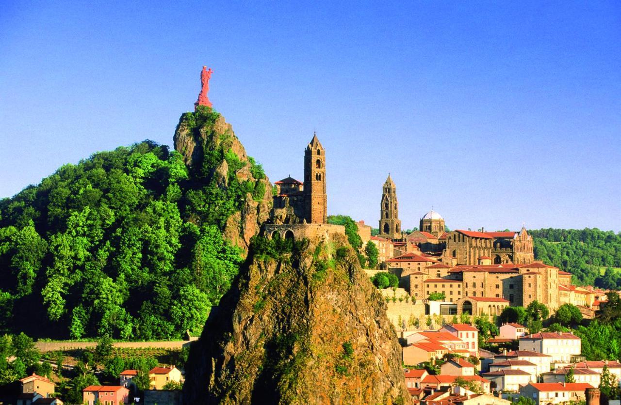 Les Gites Du Val Valprivas Exterior photo